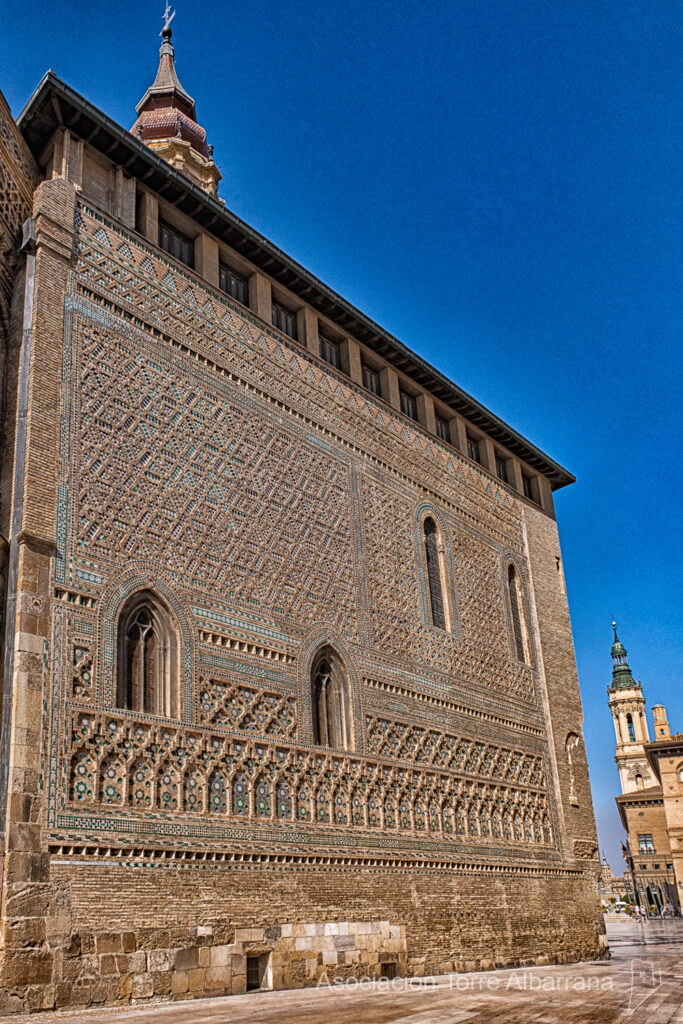 La imagen tiene un atributo ALT vacío; su nombre de archivo es Zaragoza_Paroquieta_LMG0573-683x1024.jpg